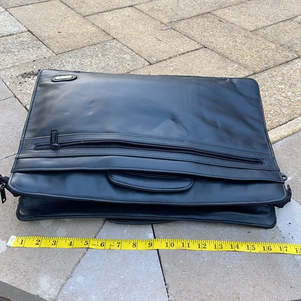 Satchi leather briefcase